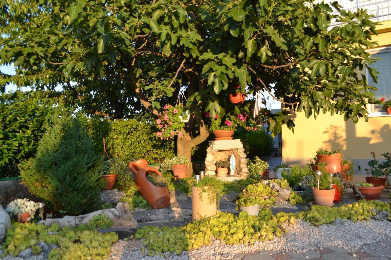 Casa Dela - Medjugorje Bed and Breakfast Exteriör bild