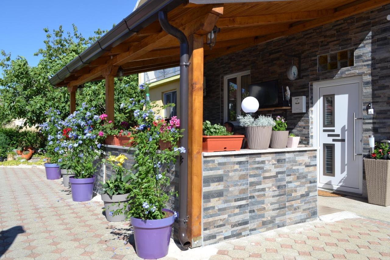 Casa Dela - Medjugorje Bed and Breakfast Exteriör bild